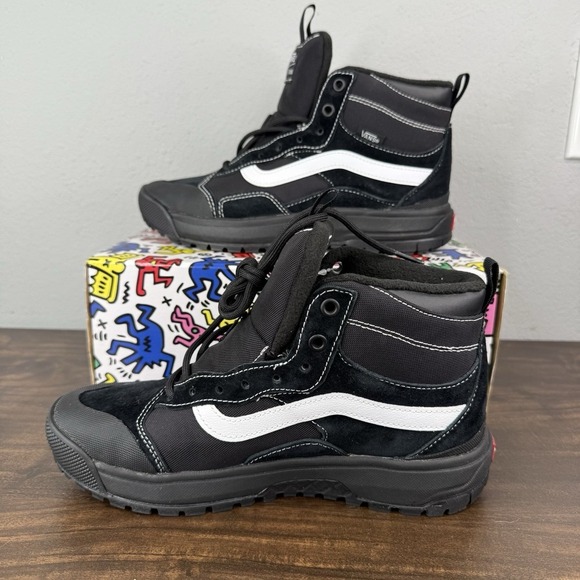 Vans UltraRange Exo Hi MTE-1 Men\'s Size 6.5/W8 All Weather Boots Black White main image 12